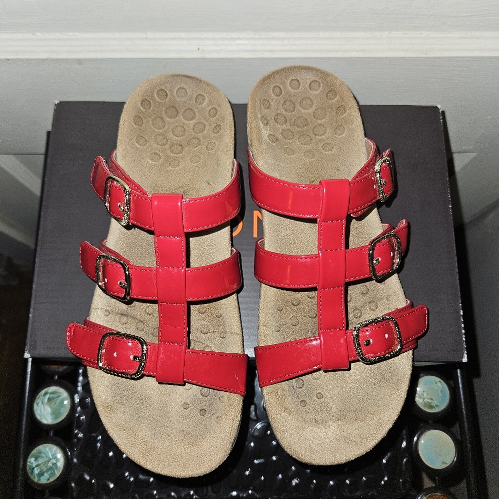 Vionic Misa Red Strappy Adjustable Comfort Sandals Size 6 EUC In Box